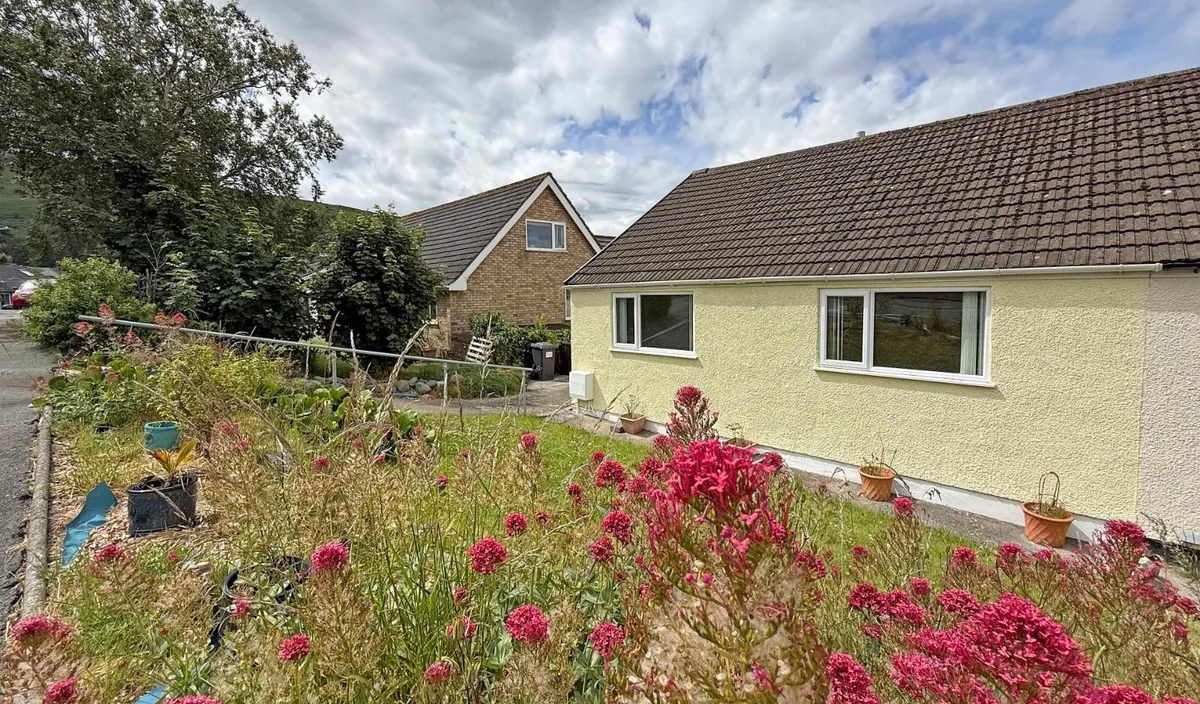 Gorwel, Llanfairfechan, Conwy, LL33