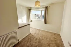 Birchwood Avenue, LINCOLN
