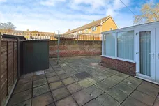 Birchwood Avenue, LINCOLN