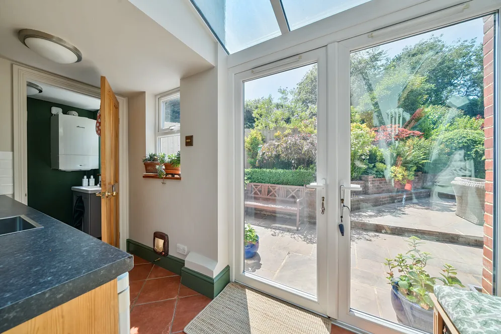 Little Common Lane, Bletchingley, RH1 photo 4