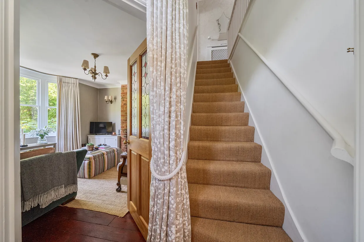 Little Common Lane, Bletchingley, RH1 photo 6