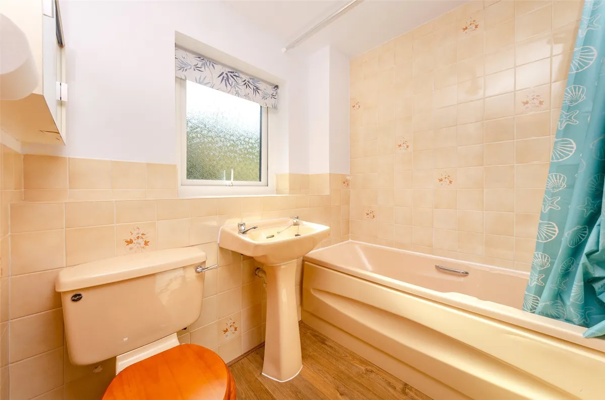 Drws Y Nant, Glan Conwy, Colwyn Bay, Conwy, LL28