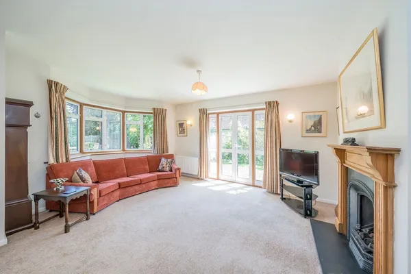York Road, Weybridge, KT13 photo 3