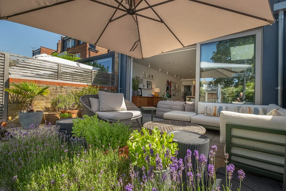 Kingston Lane, Teddington, TW11 photo 14