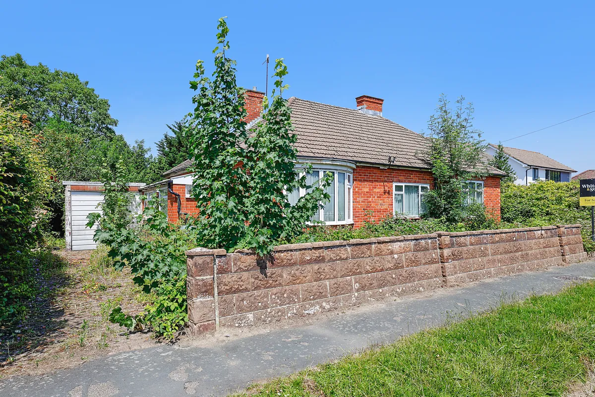 Balcombe Gardens, Horley, Surrey, RH6