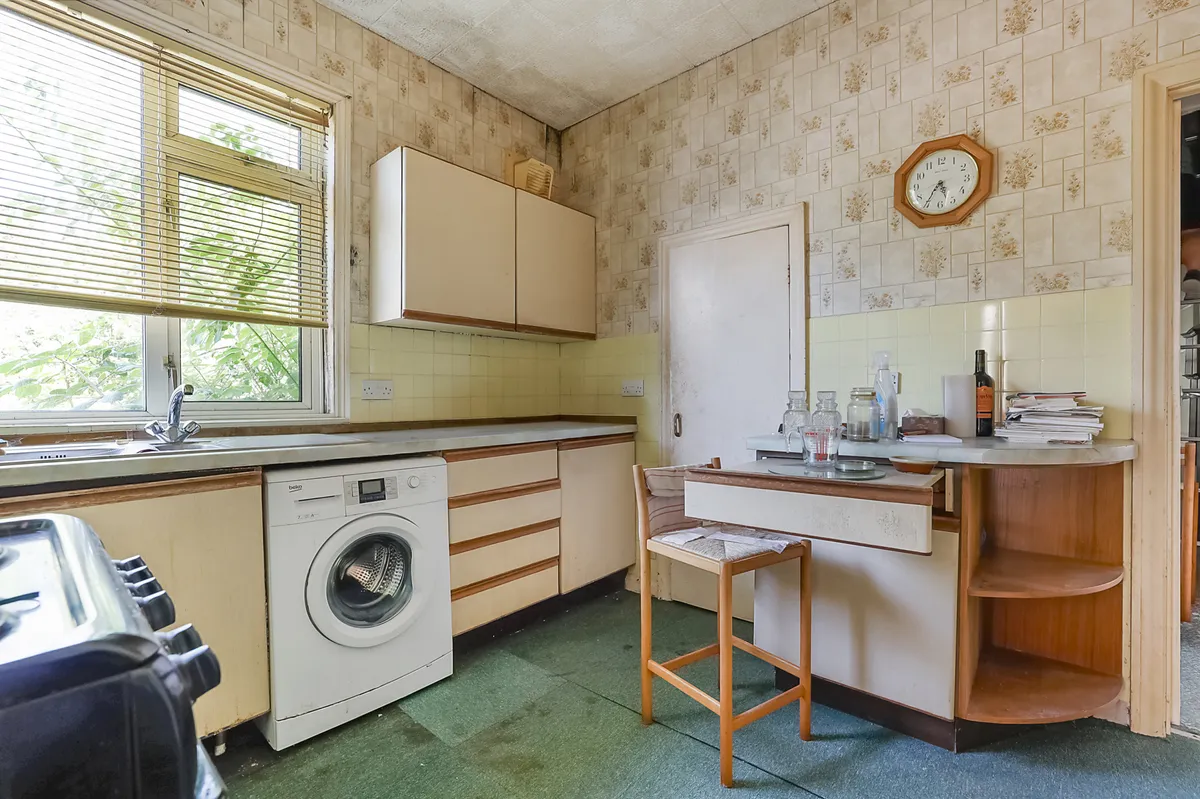 Balcombe Gardens, Horley, Surrey, RH6