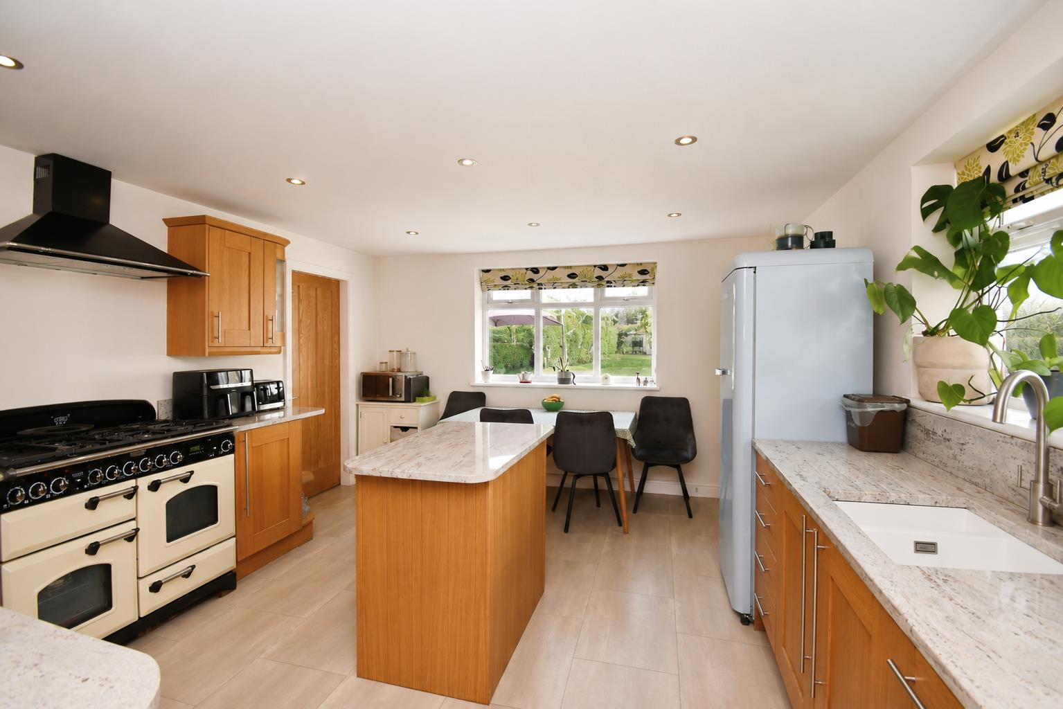 Tranby Lane, Anlaby, Hull Image 10