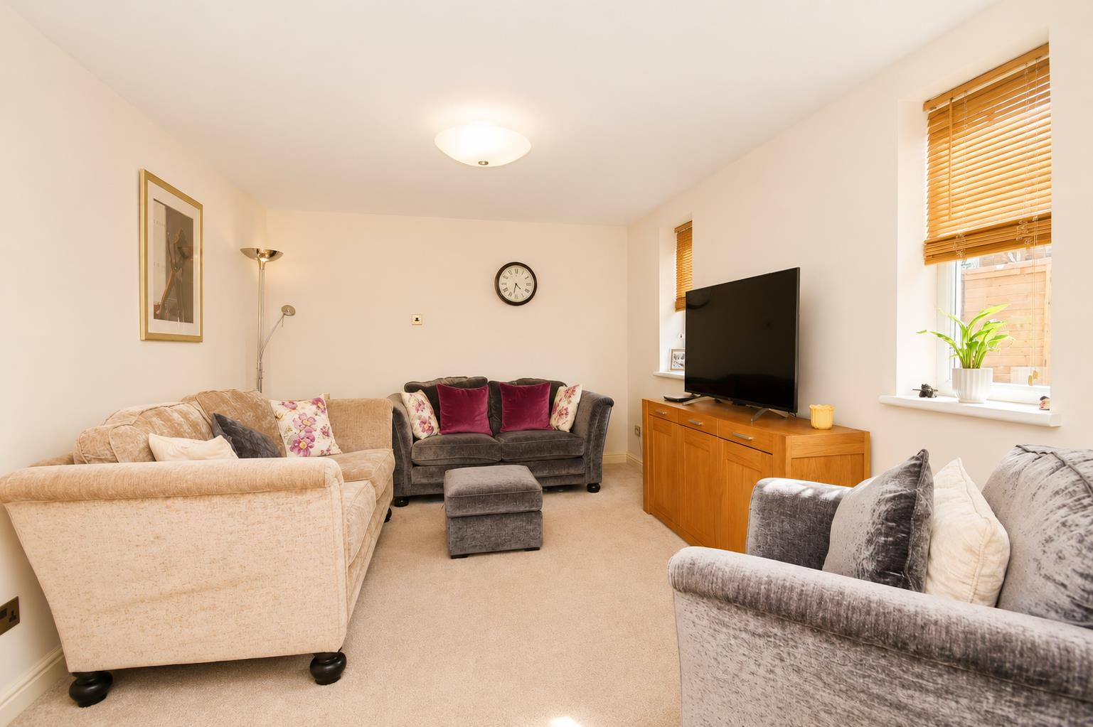 Tranby Lane, Anlaby, Hull Image 13