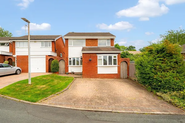 Wisenholme Close, Beechwood, WA7