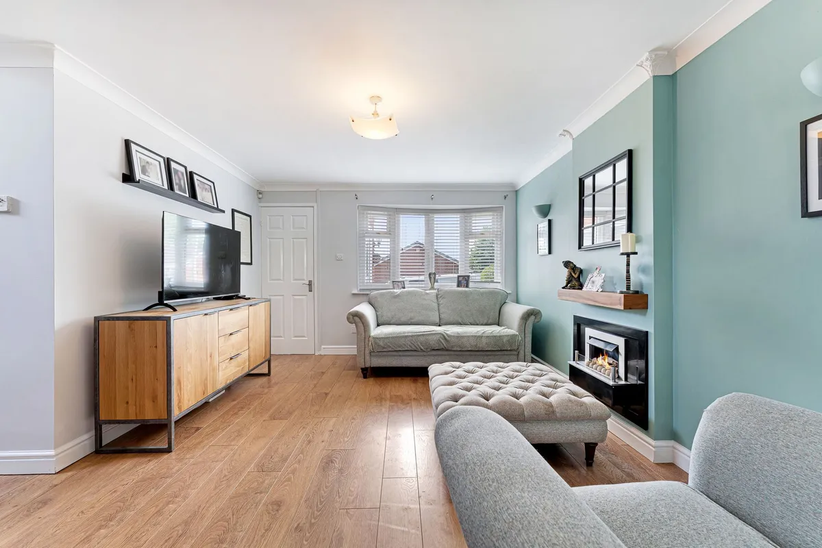 Wisenholme Close, Beechwood, WA7