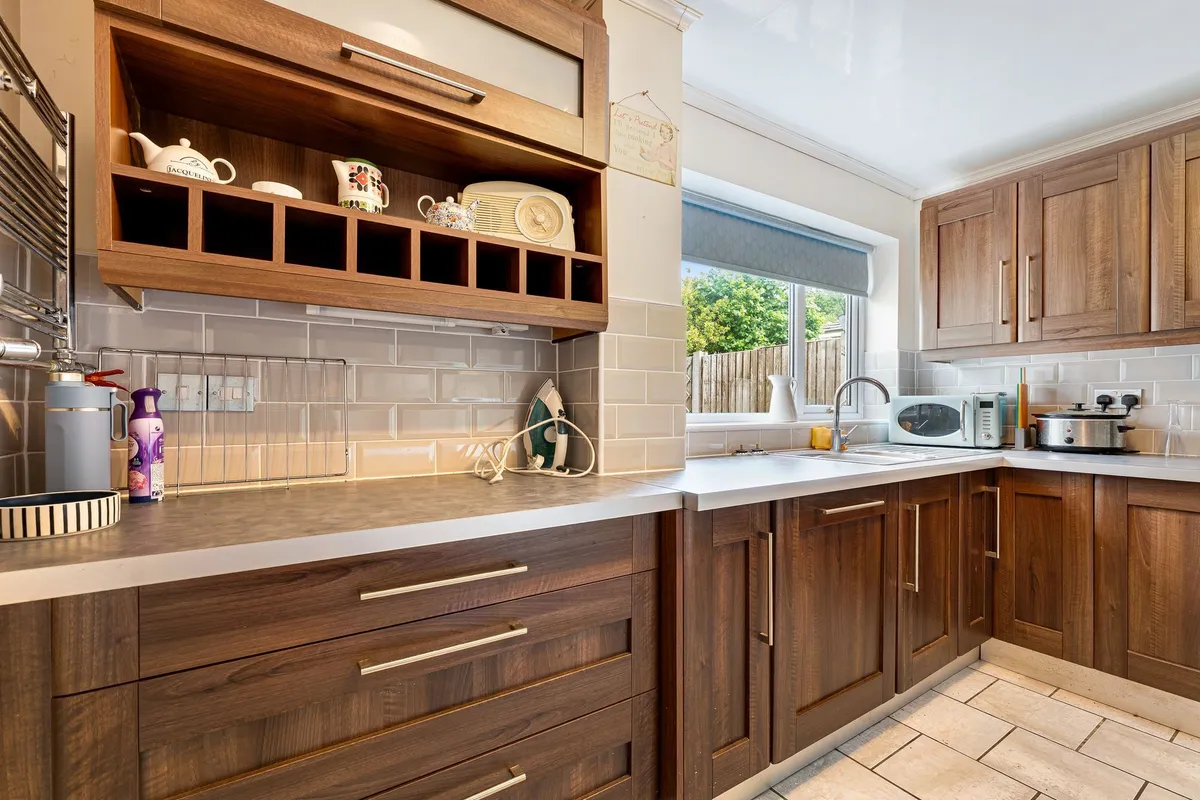 Wisenholme Close, Beechwood, WA7