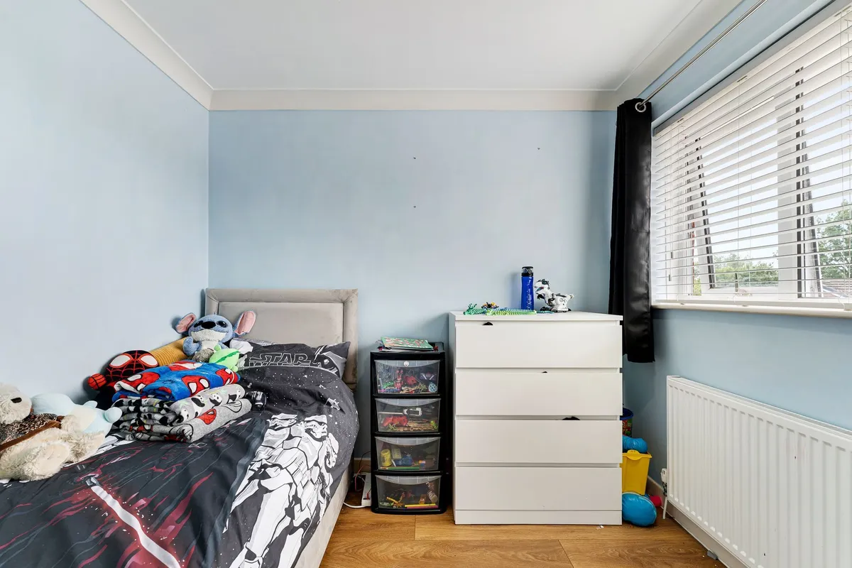 Wisenholme Close, Beechwood, WA7