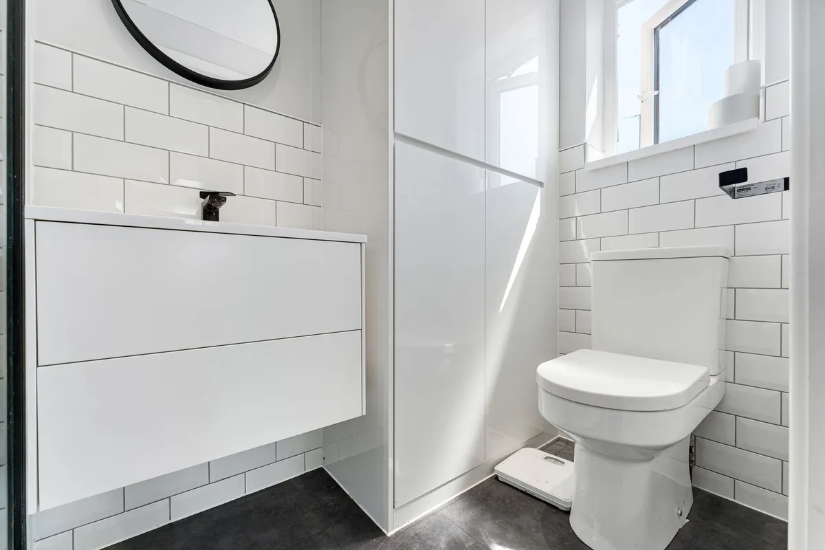 Wisenholme Close, Beechwood, WA7