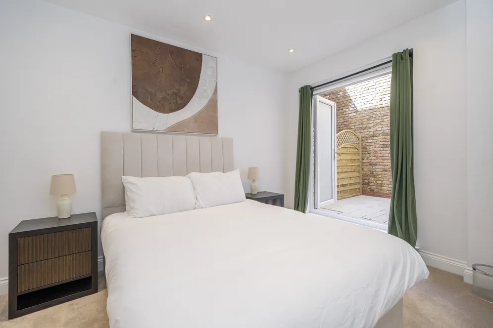 Mount Park Crescent, Ealing, W5 photo 5