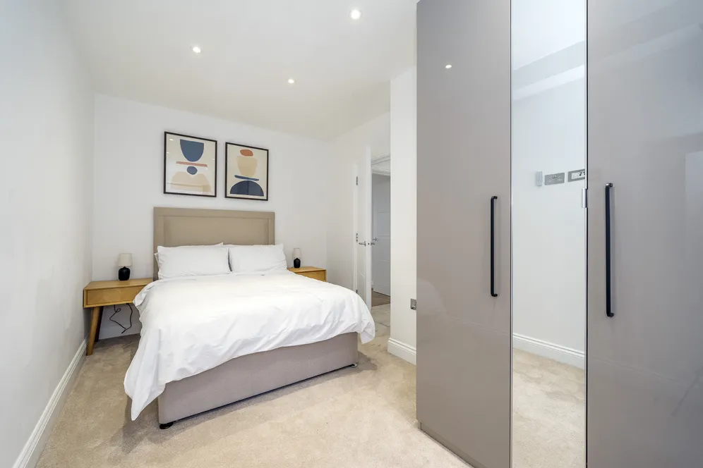 Mount Park Crescent, Ealing, W5 photo 7