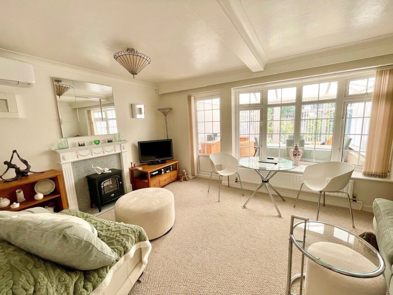 Theobalds Road, Leigh-on-Sea, Essex, SS9 Image 5