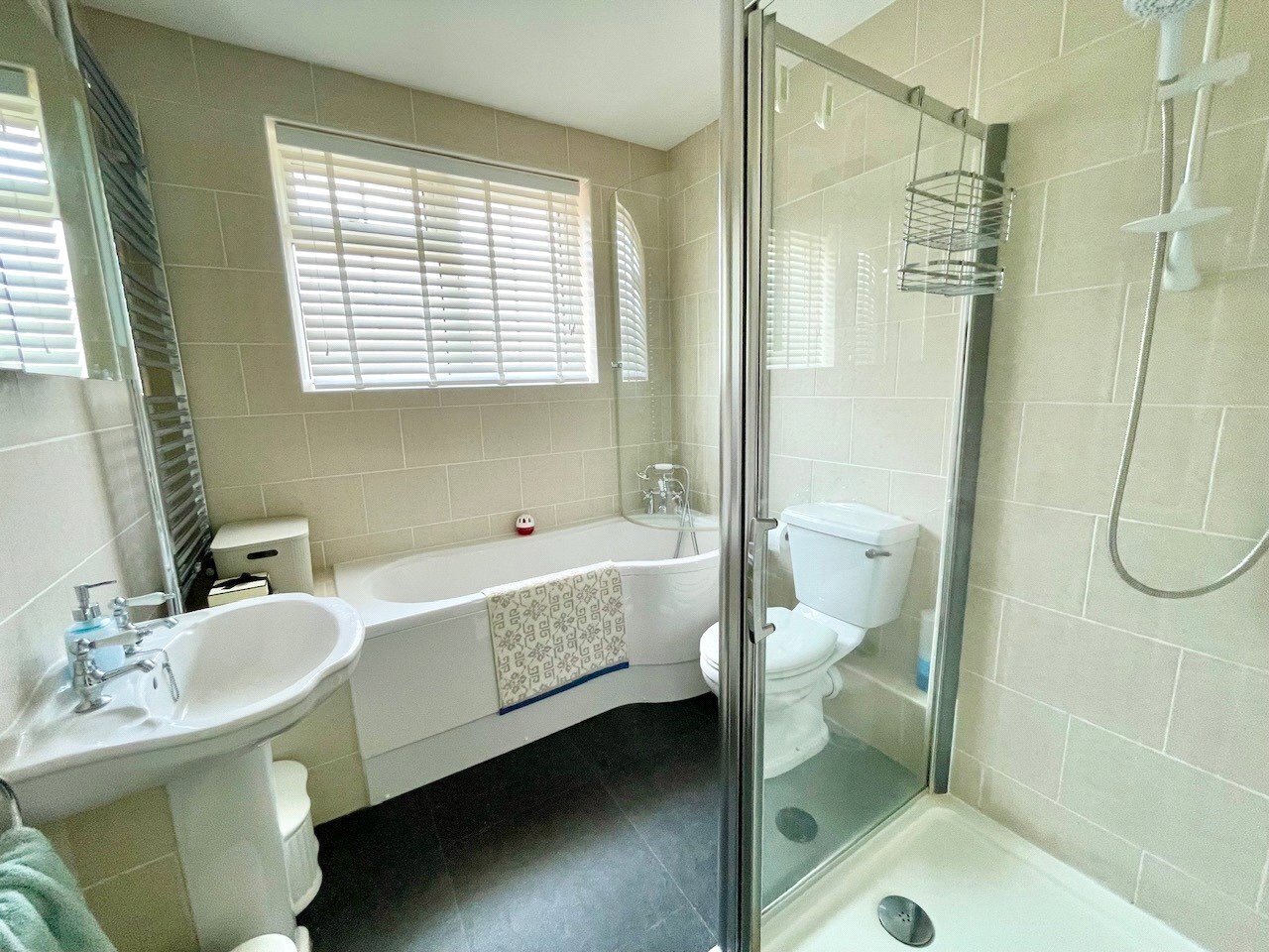 Theobalds Road, Leigh-on-Sea, Essex, SS9 Image 14