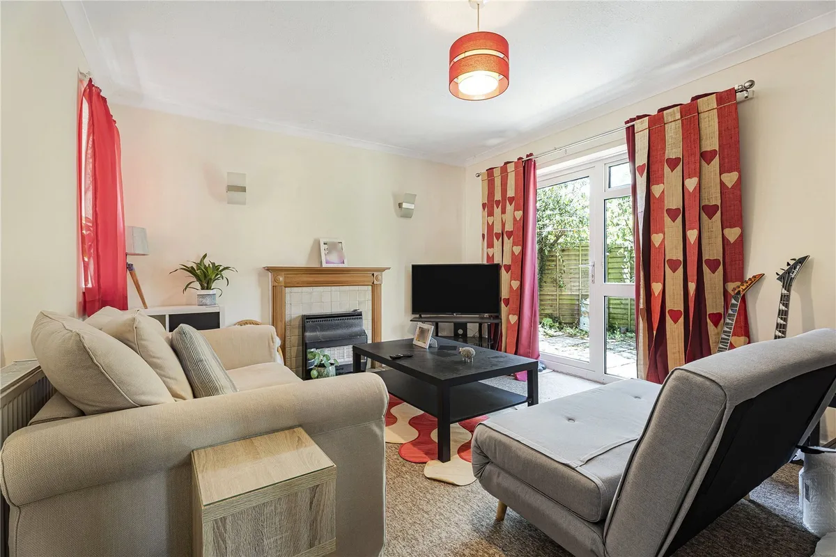 Manor Close, Cassington, Witney, Oxfordshire, OX29