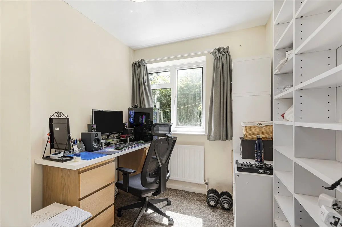 Manor Close, Cassington, Witney, Oxfordshire, OX29