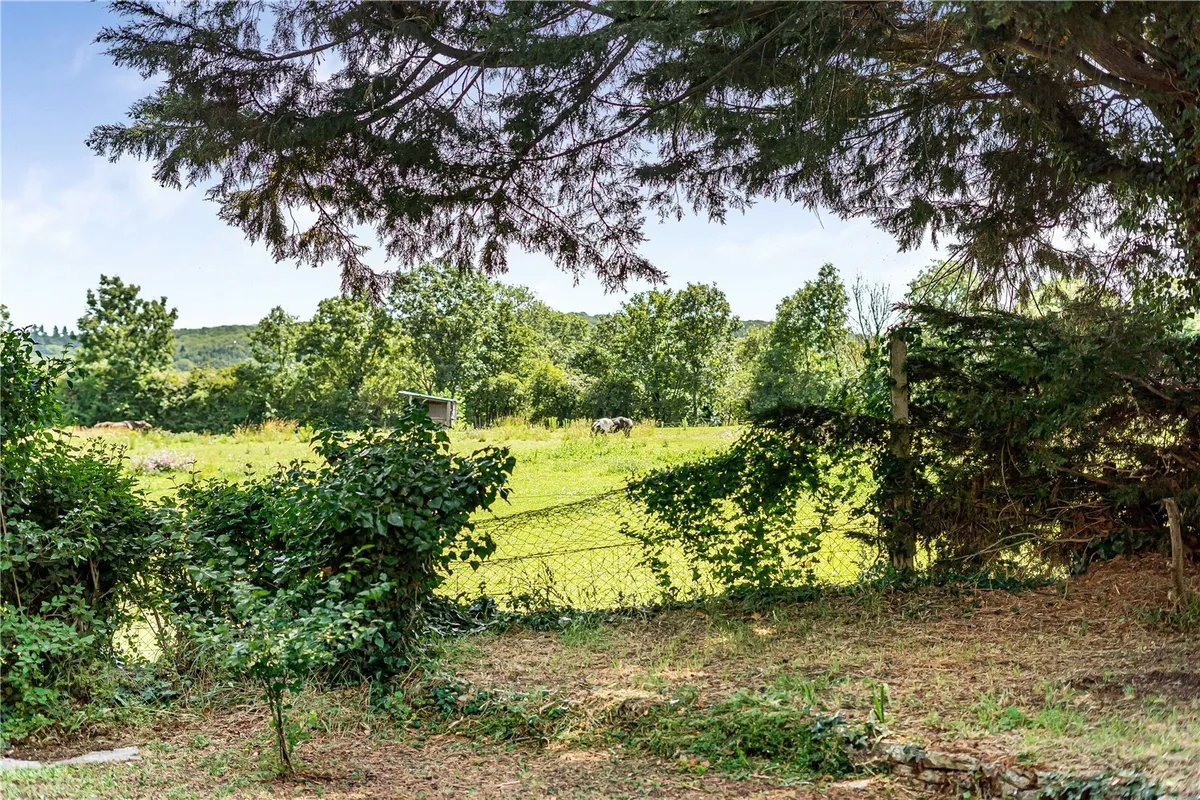 Manor Close, Cassington, Witney, Oxfordshire, OX29