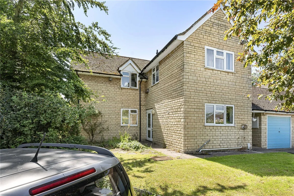 Manor Close, Cassington, Witney, Oxfordshire, OX29