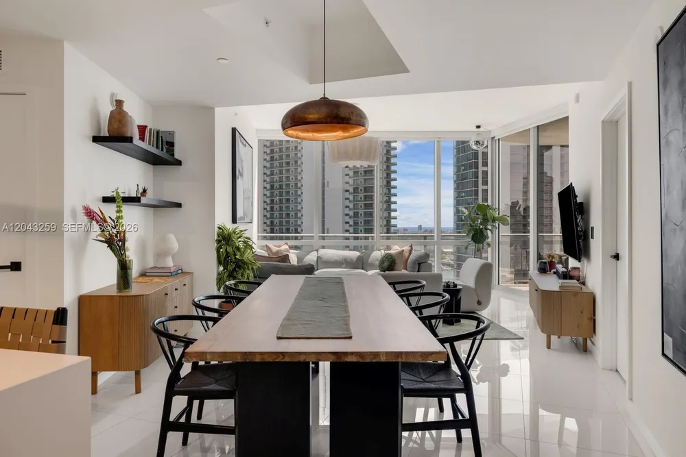 851 NE 1st Ave, Miami, FL 33132