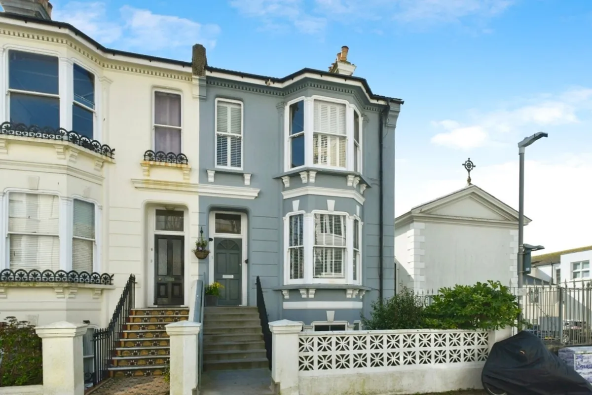 St Georges Terrace, BRIGHTON
