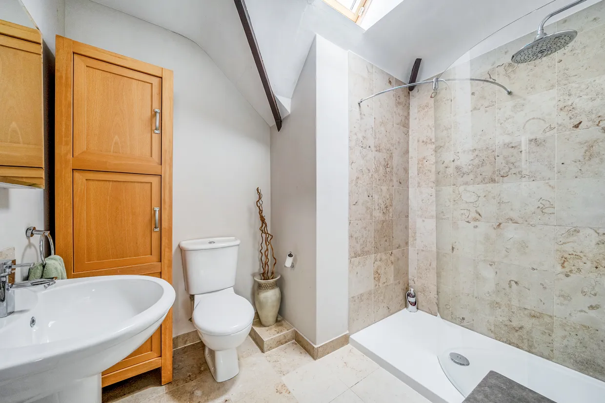 Altwood Road, Maidenhead, SL6 photo 8