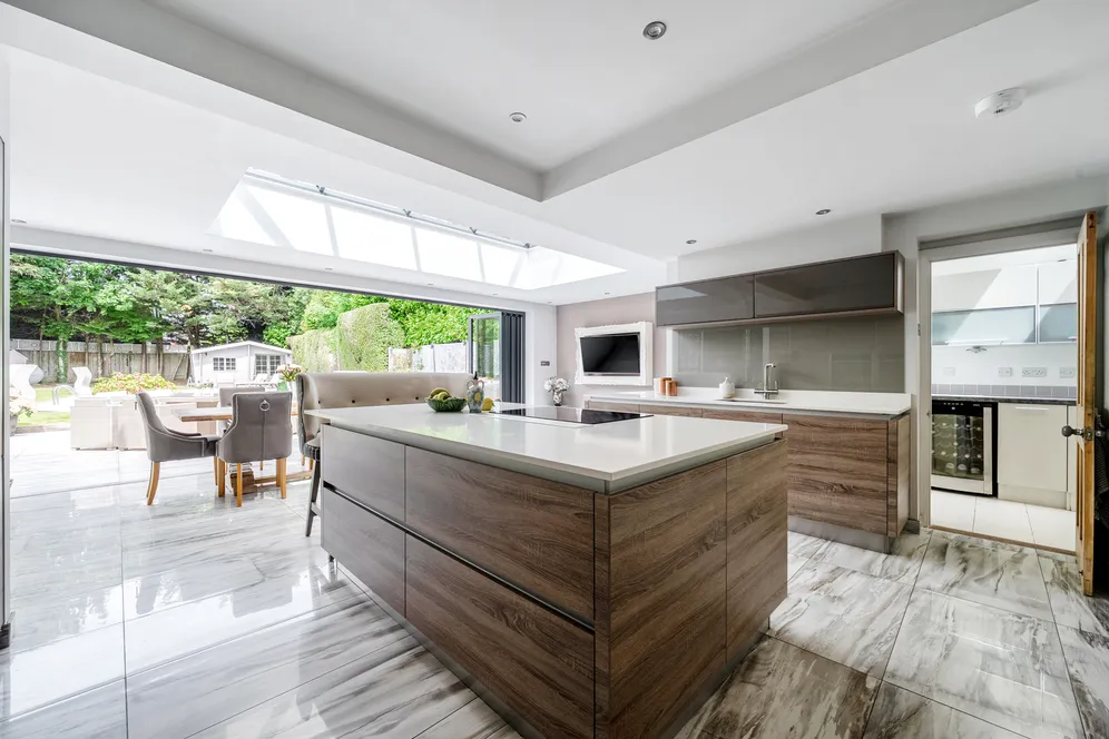 Altwood Road, Maidenhead, SL6 photo 11