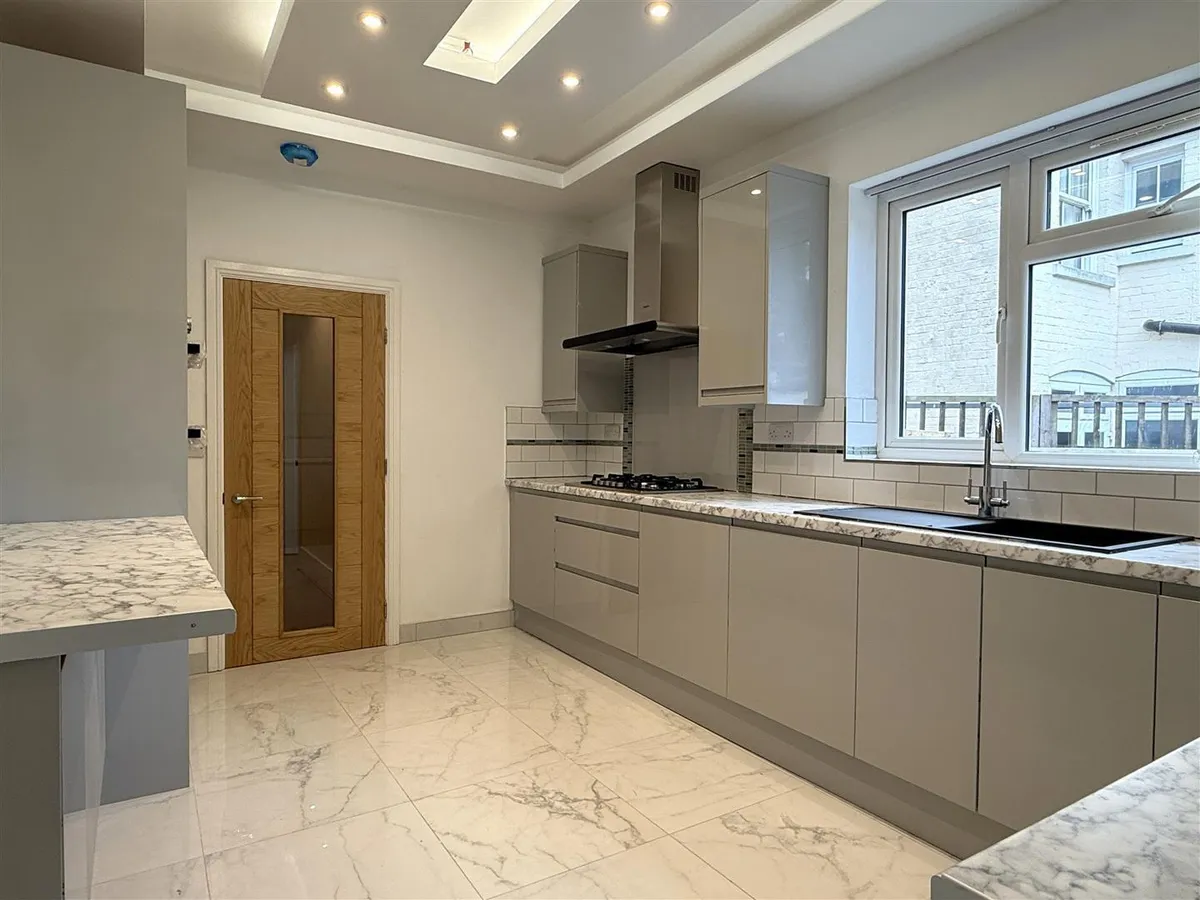 Westbourne Road, Penn