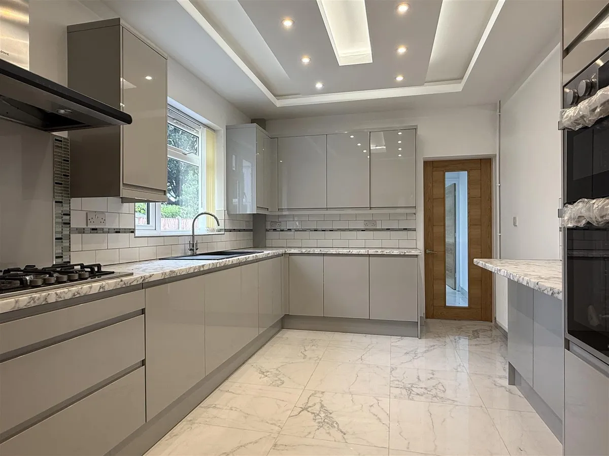 Westbourne Road, Penn