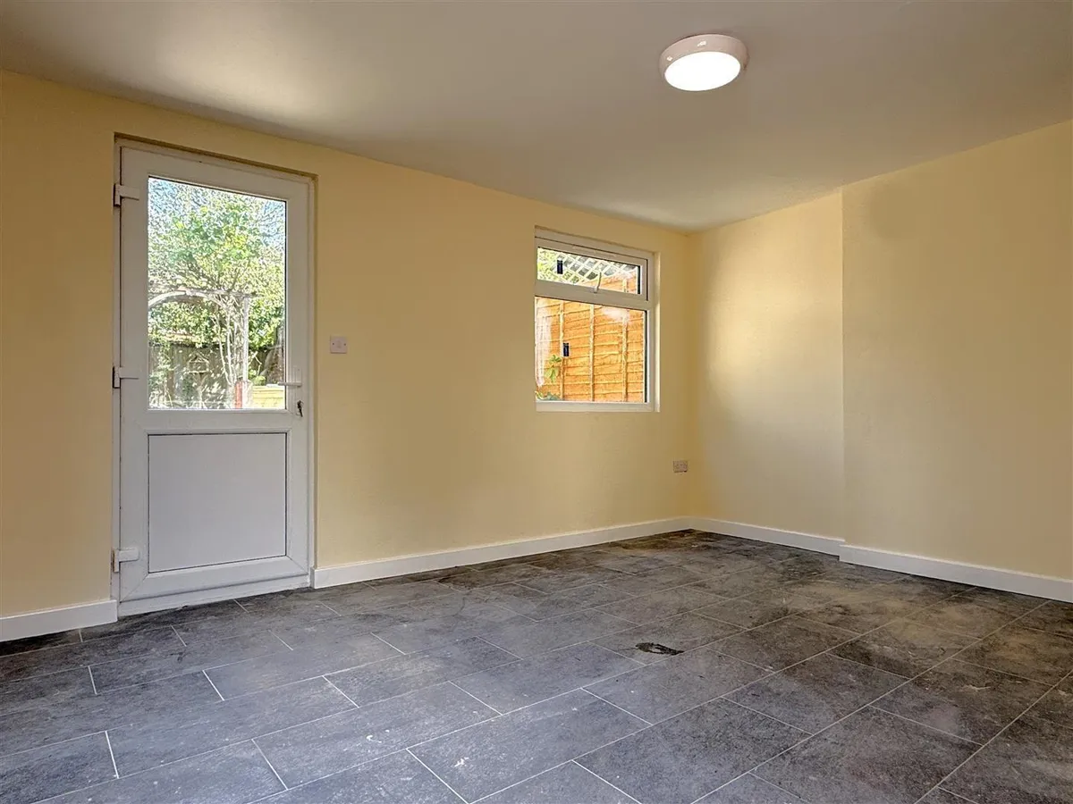Westbourne Road, Penn