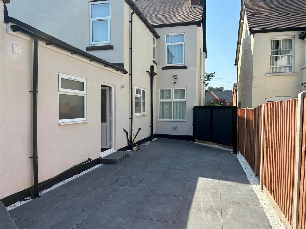 Westbourne Road, Penn