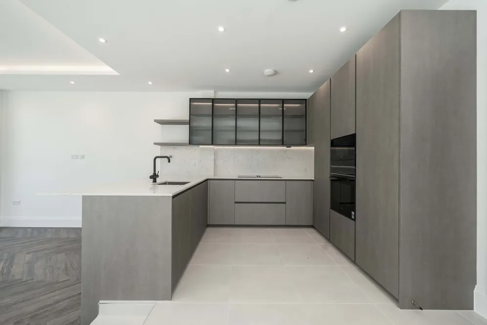 6 Castlebar Hill, London, W5 photo 4