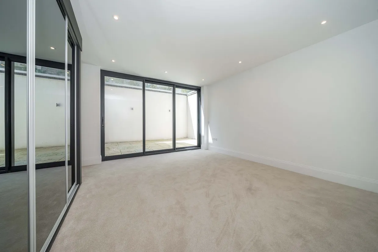 6 Castlebar Hill, London, W5 photo 7