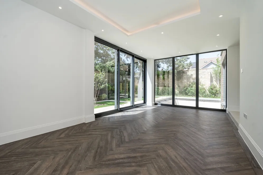 6 Castlebar Hill, London, W5 photo 8