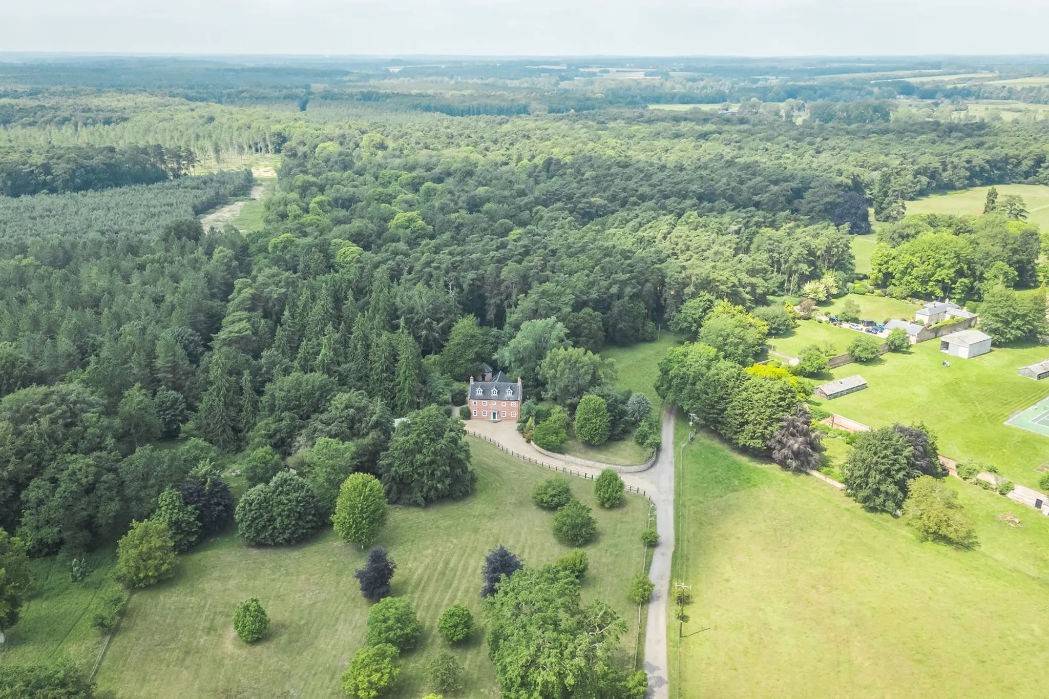 Detached Home Set In 5.3 Acres (Stms) In West Harling