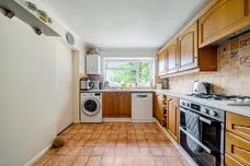 Wey Lodge Close, Liphook, GU30 photo 5
