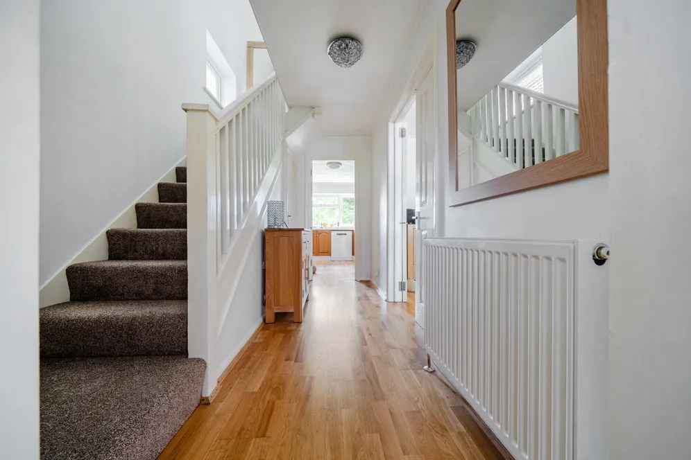 Wey Lodge Close, Liphook, GU30 photo 9