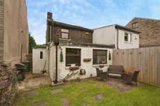 Taylor Hill Road, Huddersfield