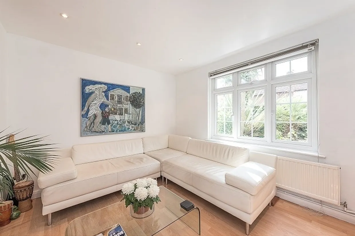 Halliwick Road London N10 photo 7