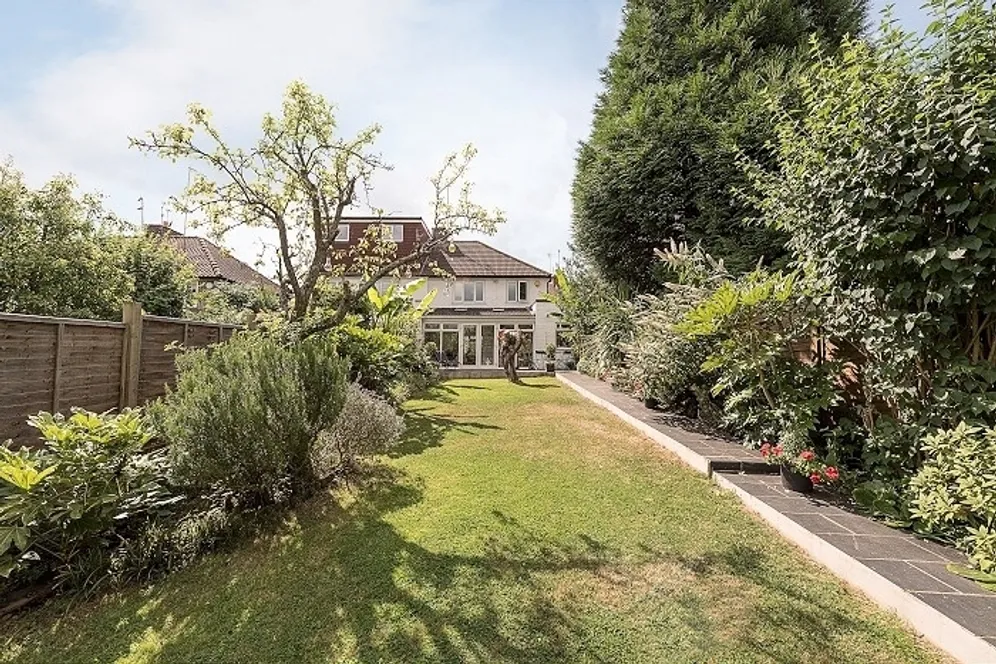 Halliwick Road London N10 photo 22