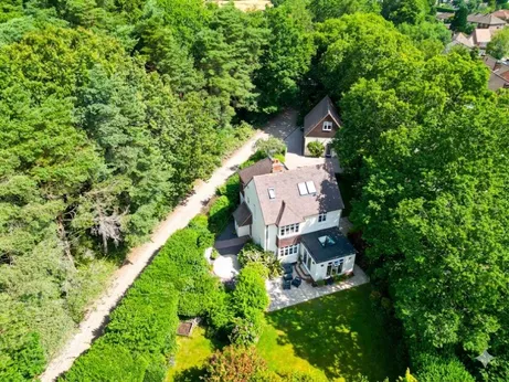 Heathyfields Road, Farnham, GU9