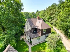 Heathyfields Road, Farnham, GU9 photo 18