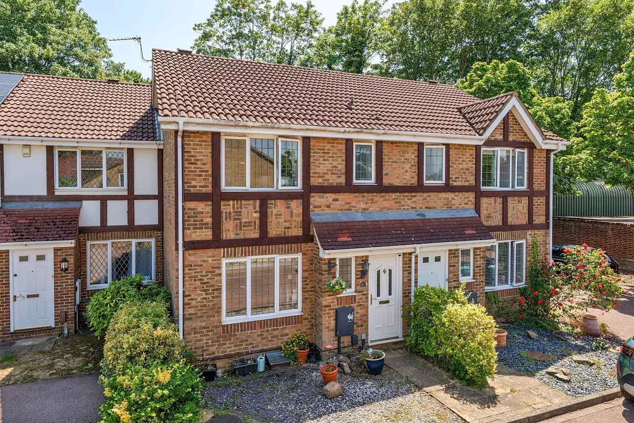 Danesfield Close, Walton-On-Thames, KT12 photo 1
