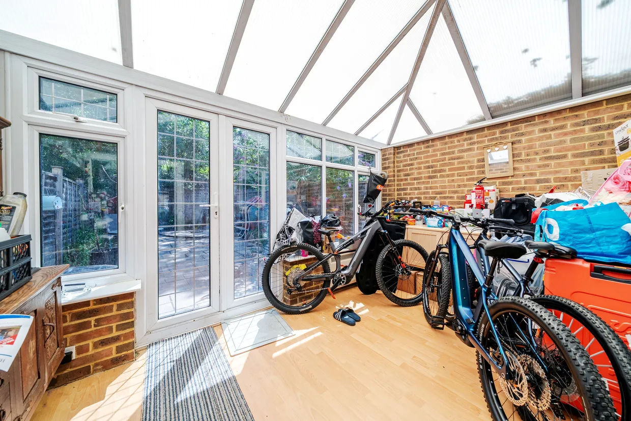 Danesfield Close, Walton-On-Thames, KT12 photo 5