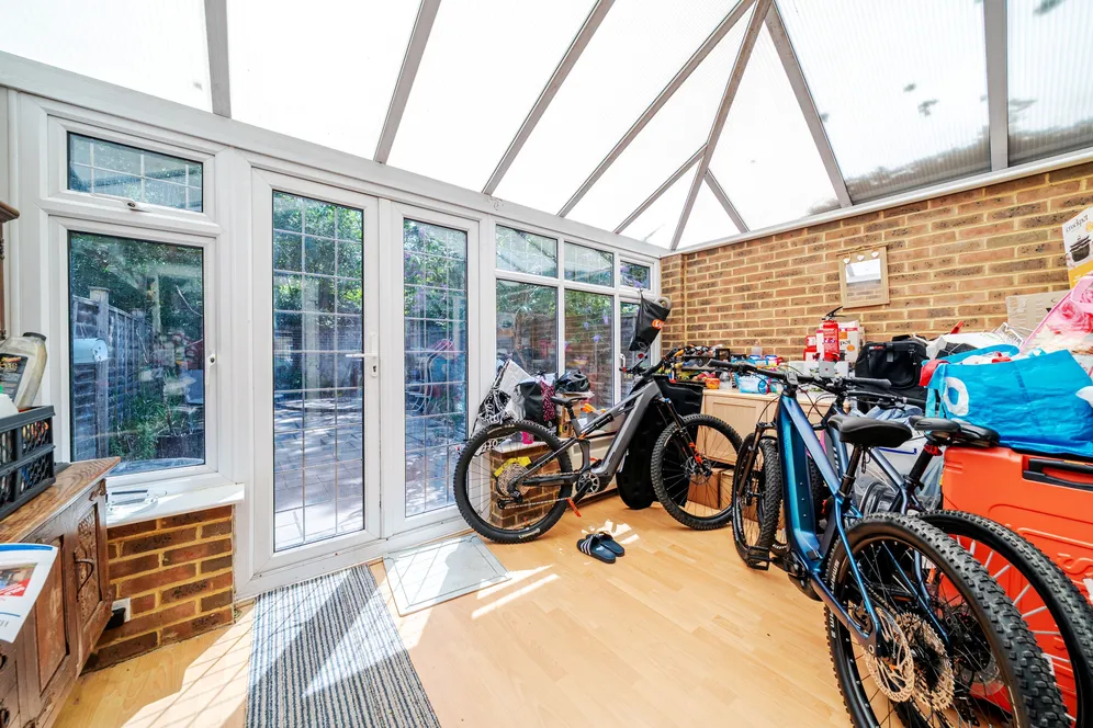 Danesfield Close, Walton-On-Thames, KT12 photo 5