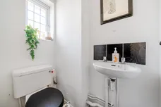 Danesfield Close, Walton-On-Thames, KT12 photo 10