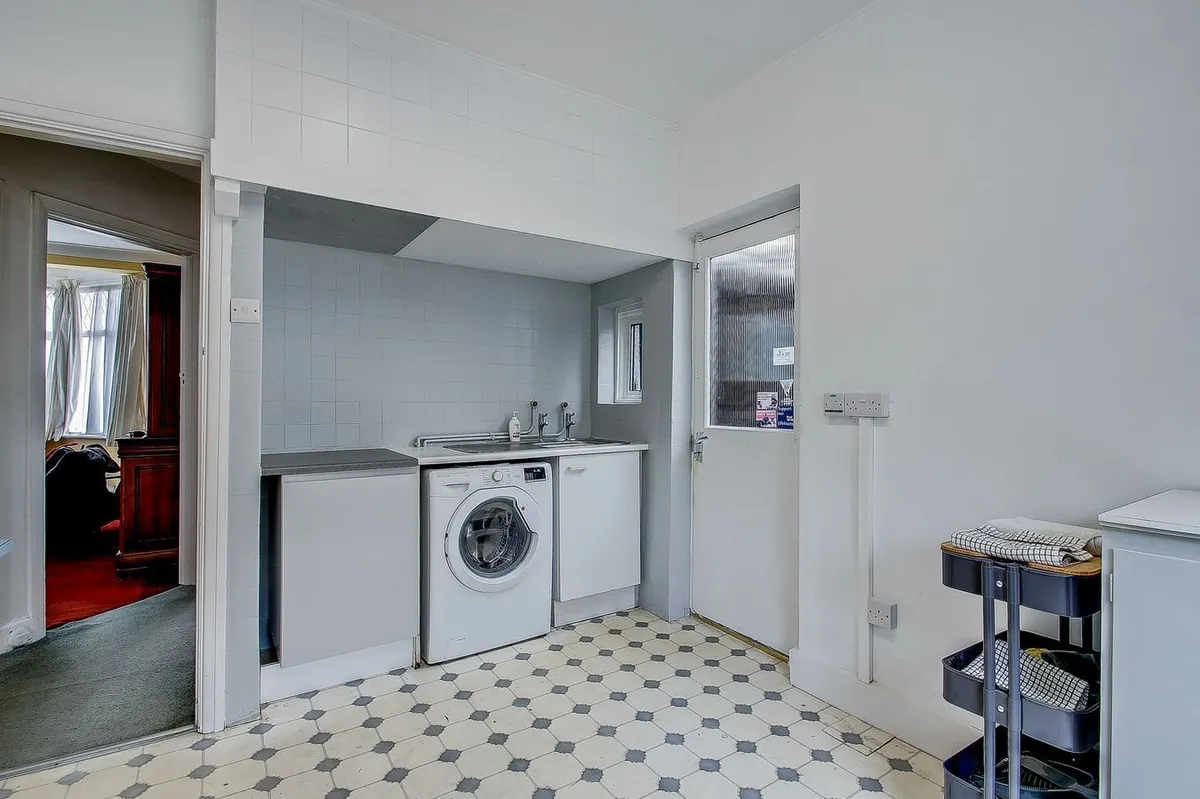 Dunster Drive, London, NW9
