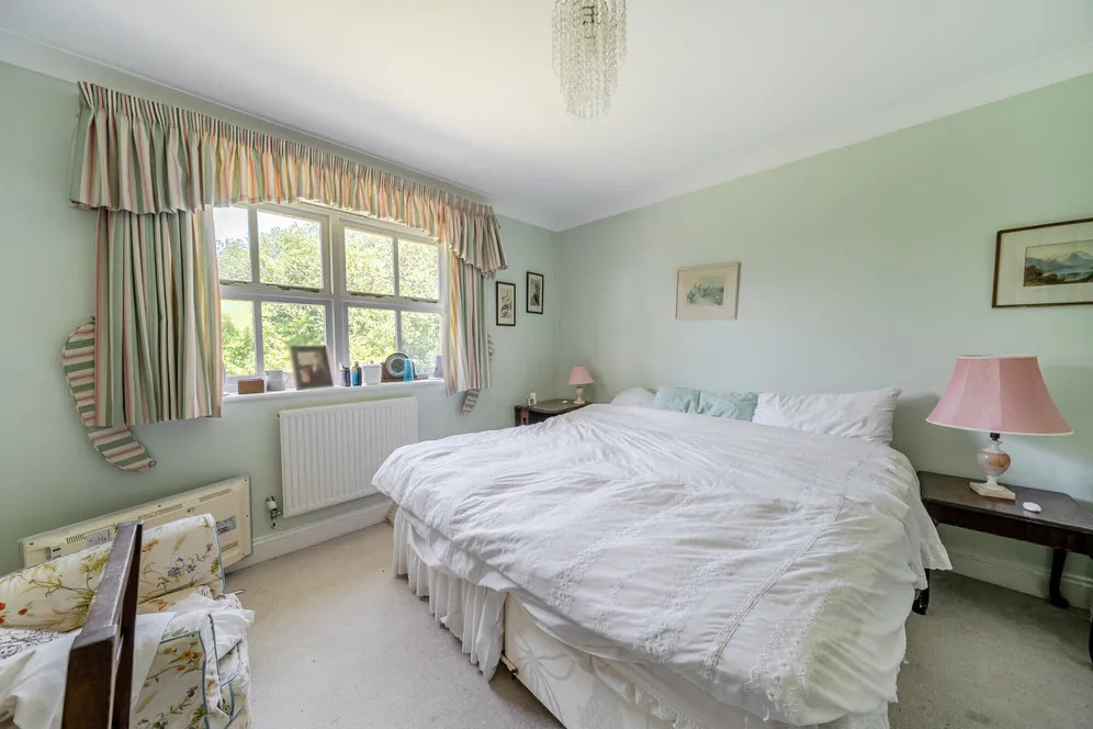 The Square, Rowledge, Farnham, GU10 photo 9